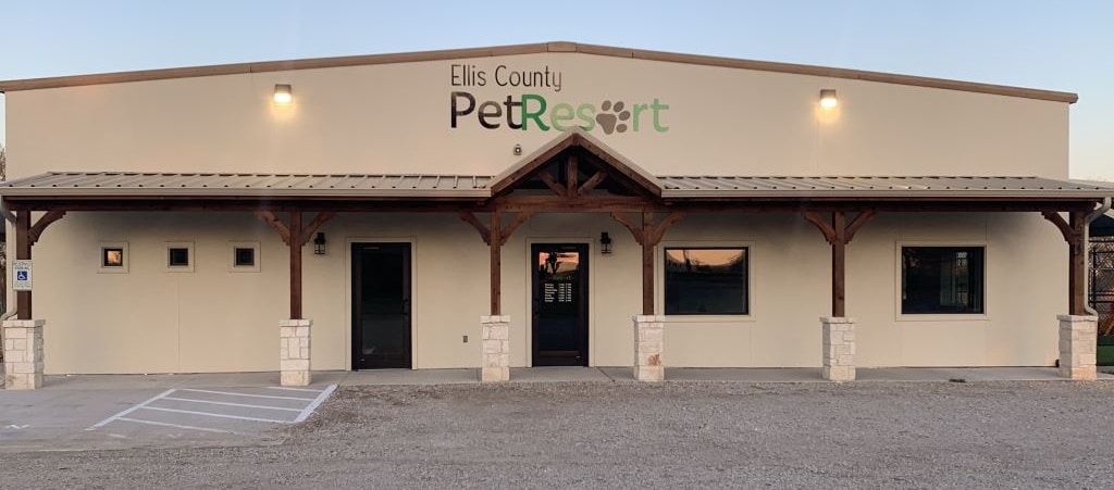 Ellis County Pet Resort Store Front